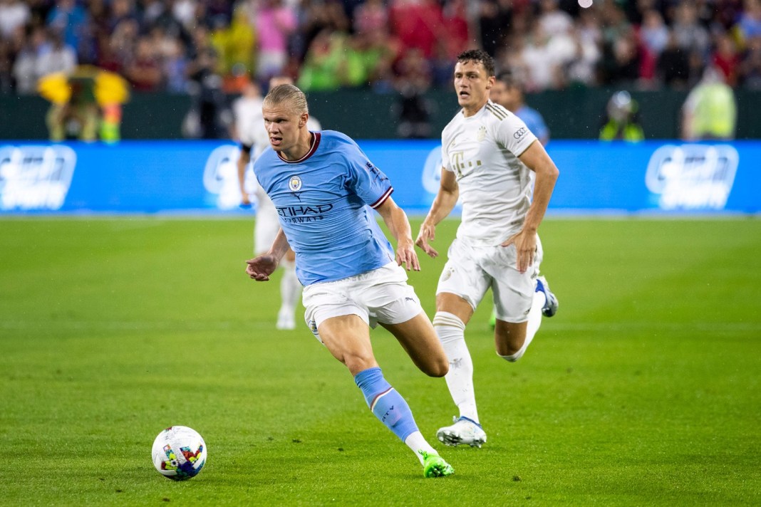 Manchester City forward Erling Haaland runs the ball during the exhibition match against FC Bayern Munich on July 23, 2022.