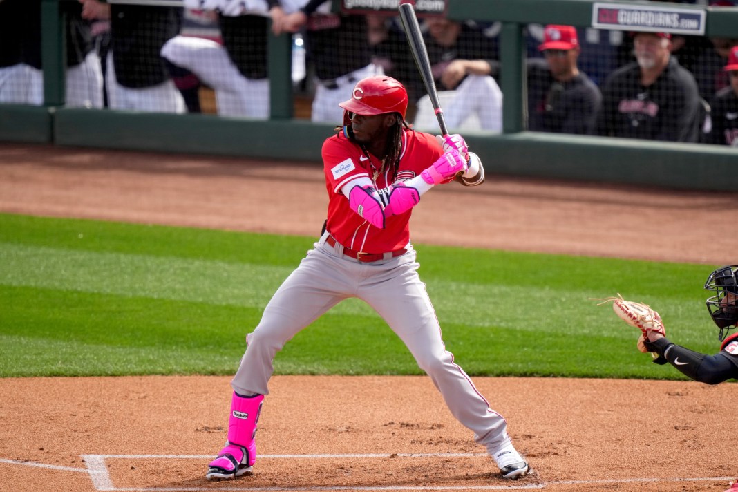 Cincinnati Reds' Elly De La Cruz at bat in the first inning during a MLB spring training baseball game against the Cleveland Guardians.