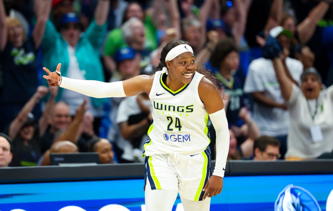 dallas wings arike ogunbowale