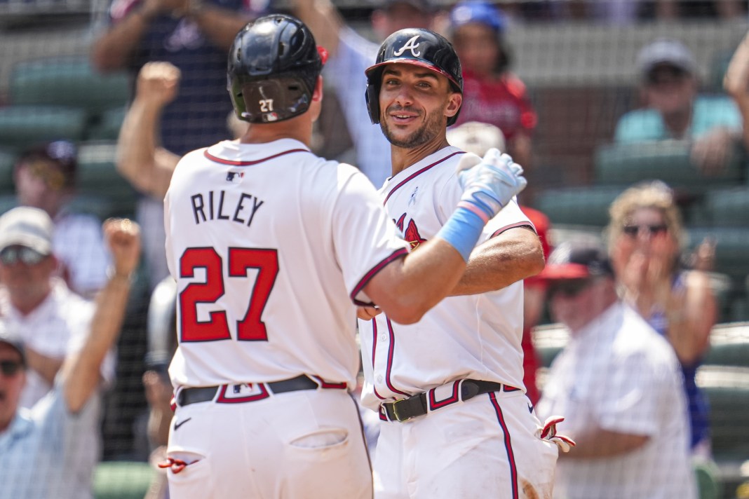 atlanta braves hitting home runs