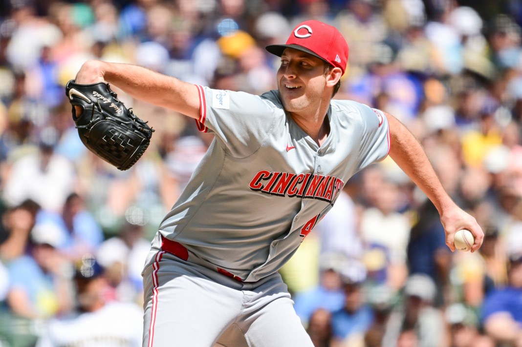 Cincinnati Reds starting pitcher Nick Lodolo (40) pitches against the Milwaukee Brewers in the first inning at American Family Field