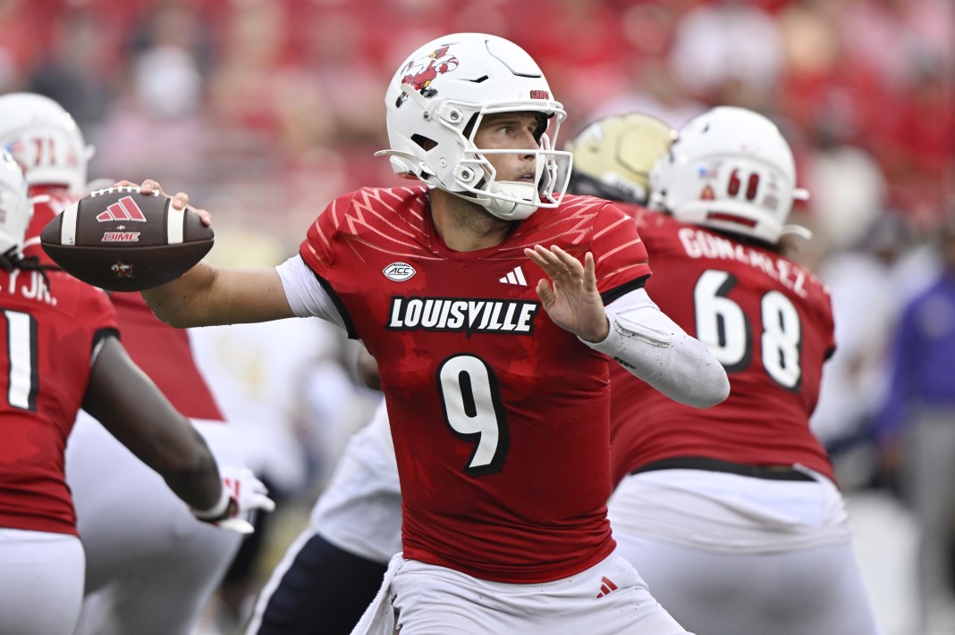 louisville cardinals qb tyler shough