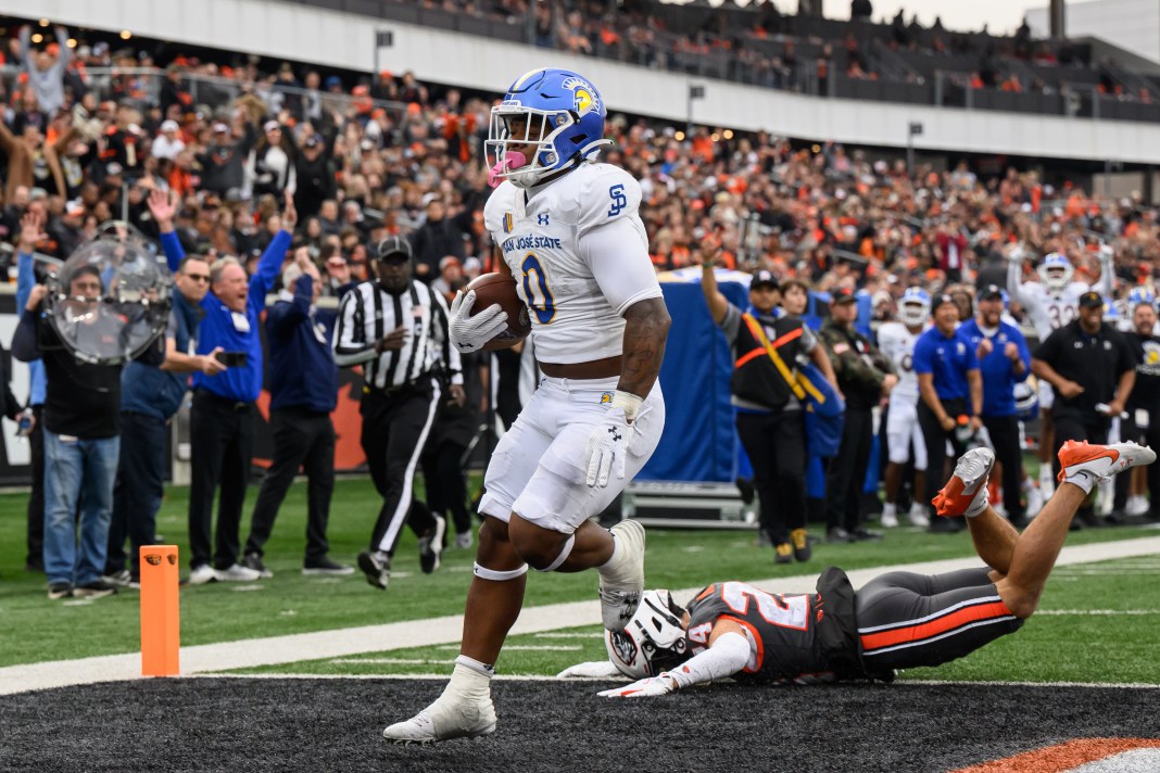 San Jose State Spartans running back Floyd Chalk IV runs the ball for a touchdown