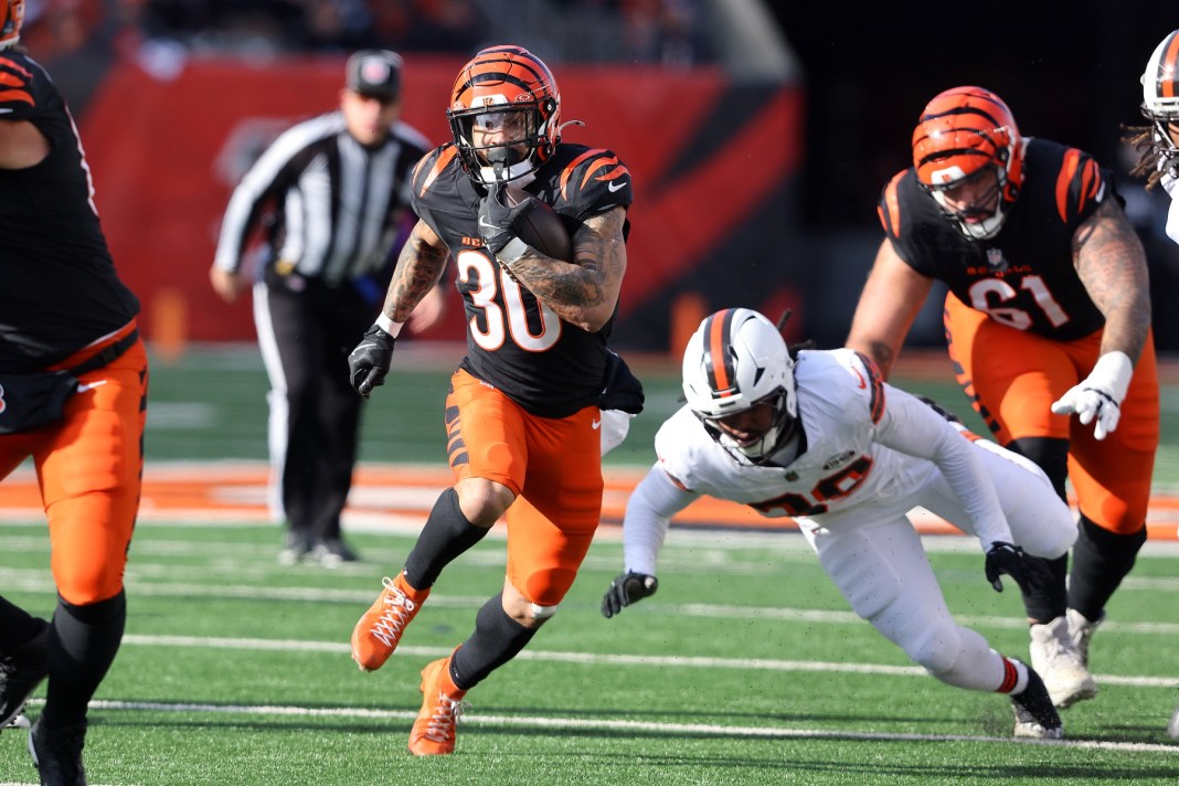 Cincinnati Bengals running back Chase Brown (30) carries the ball during the first quarter against the Cleveland Browns at Paycor Stadium on December 22, 2024.