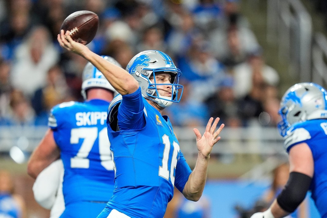 Detroit Lions quarterback Jared Goff makes a pass against Chicago Bears