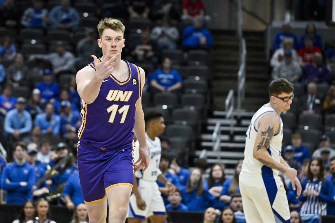 jacob hutson northern iowa panthers basketball