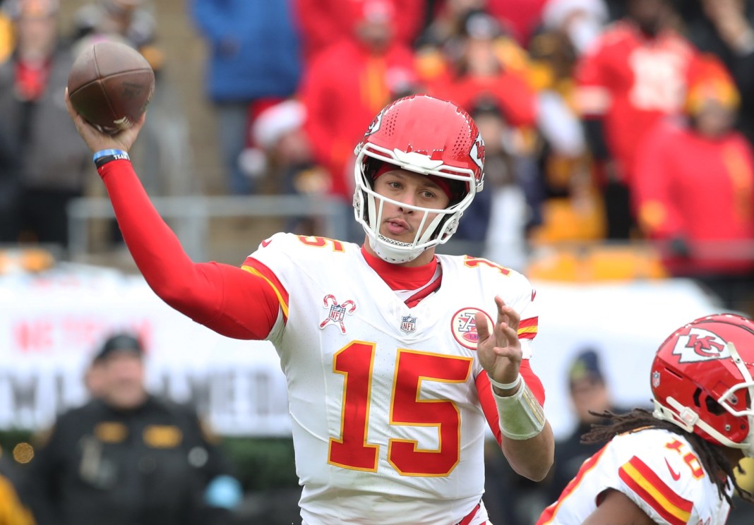 Kansas City Chiefs quarterback Patrick Mahomes (15) throws a pass during the second quarter against the Pittsburgh Steelers at Acrisure Stadium on December 25, 2024.